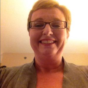 Meet your Posher, Laurie